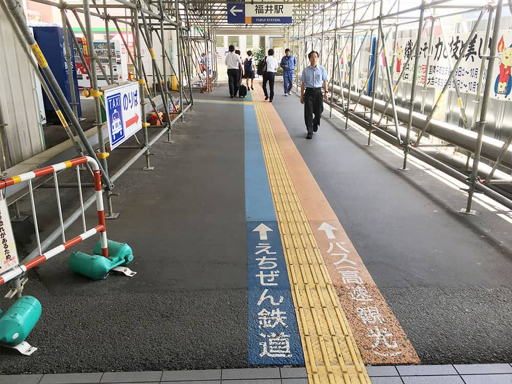 福井駅東口アオッサ前＜木田橋通り沿い4番のりば＞ 案内写真3