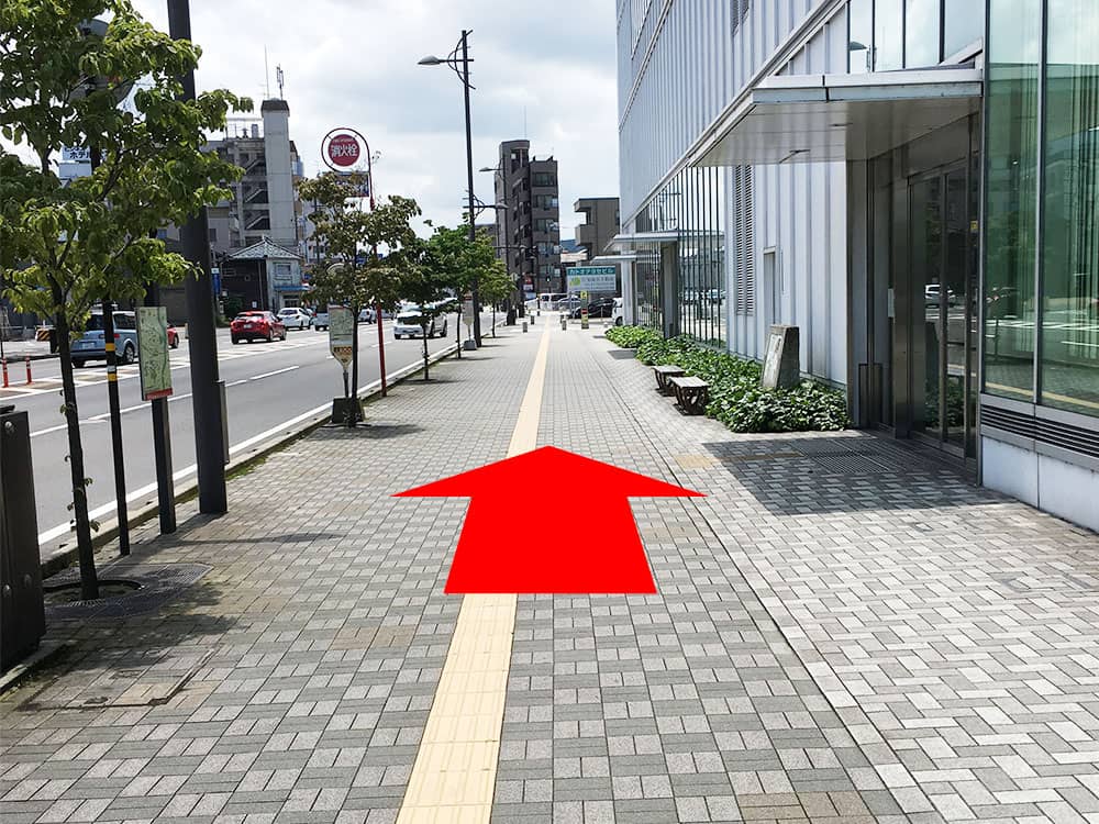 福井駅東口アオッサ前＜木田橋通り沿い4番のりば＞ 案内写真8