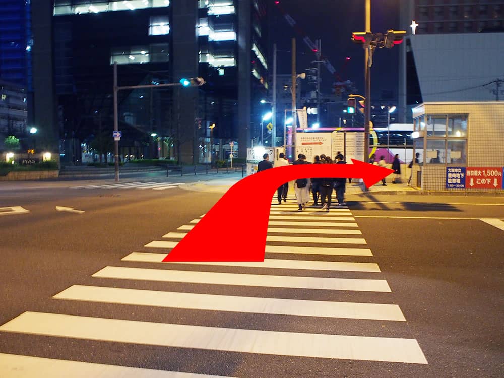 阪急梅田駅からプラザモータープール＜大阪梅田＞まで　案内写真10